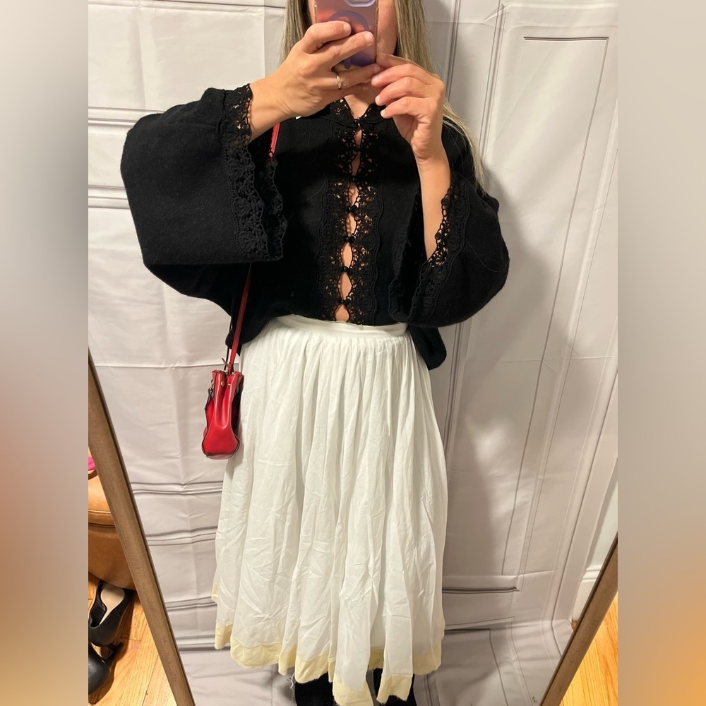 NEW ! ZARA VACATION MIDI SKIRT
COLLECTION
🚨FIRM PRICE NO DISCOUNT ON THIS SKIRT - Picture 12 of 16